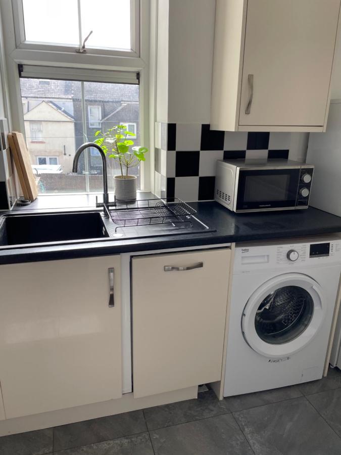2 Bed Apartment Close To City Centre Cardiff Zewnętrze zdjęcie